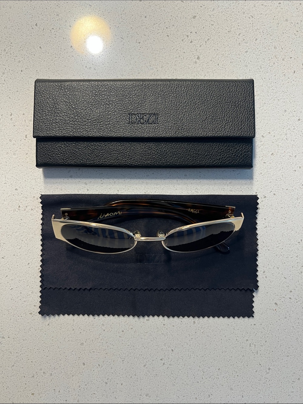 DEZI Naomi Women's Gold Frame Sunglasses with Black Tortoiseshell Temples